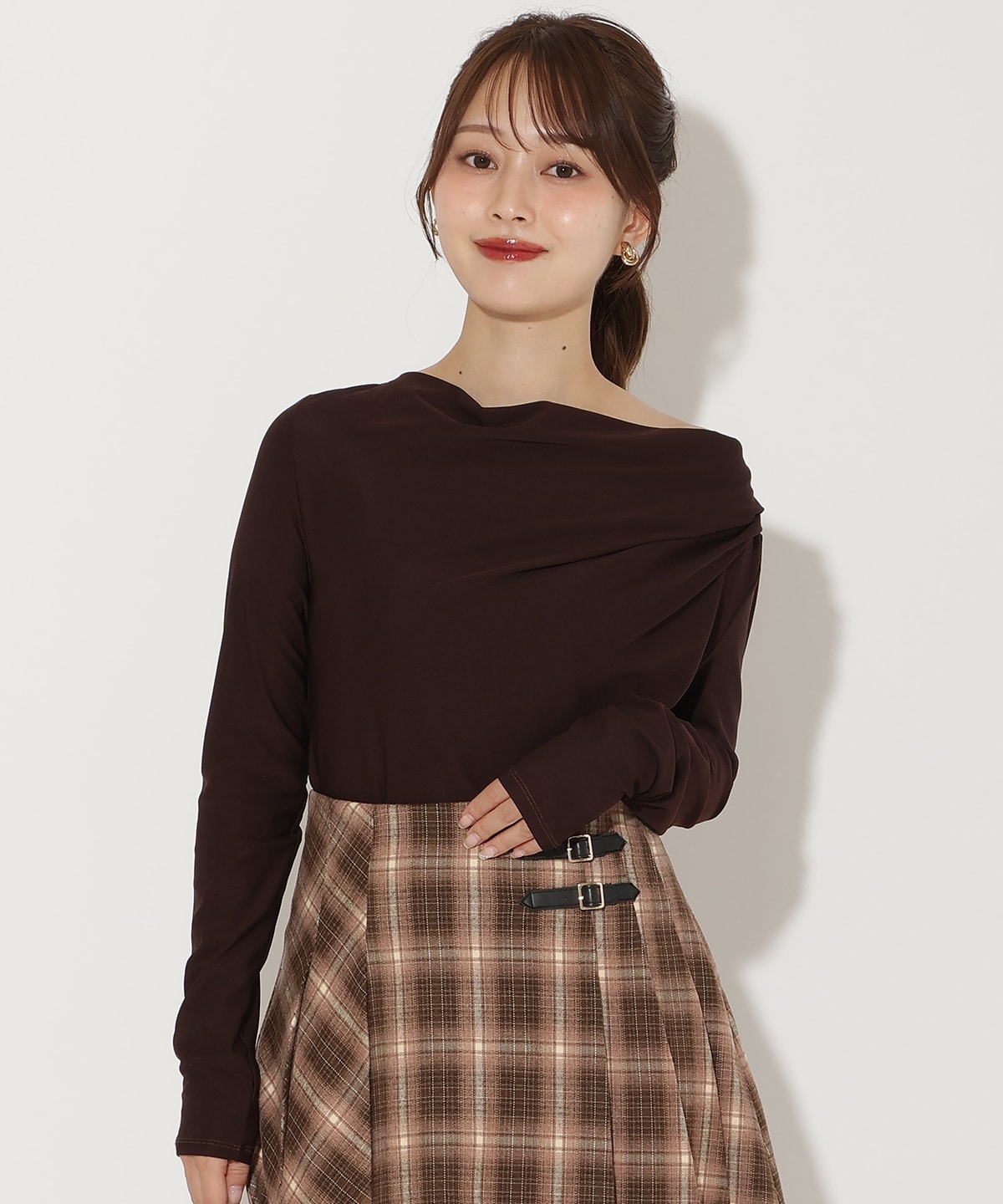 ドレープカットソー