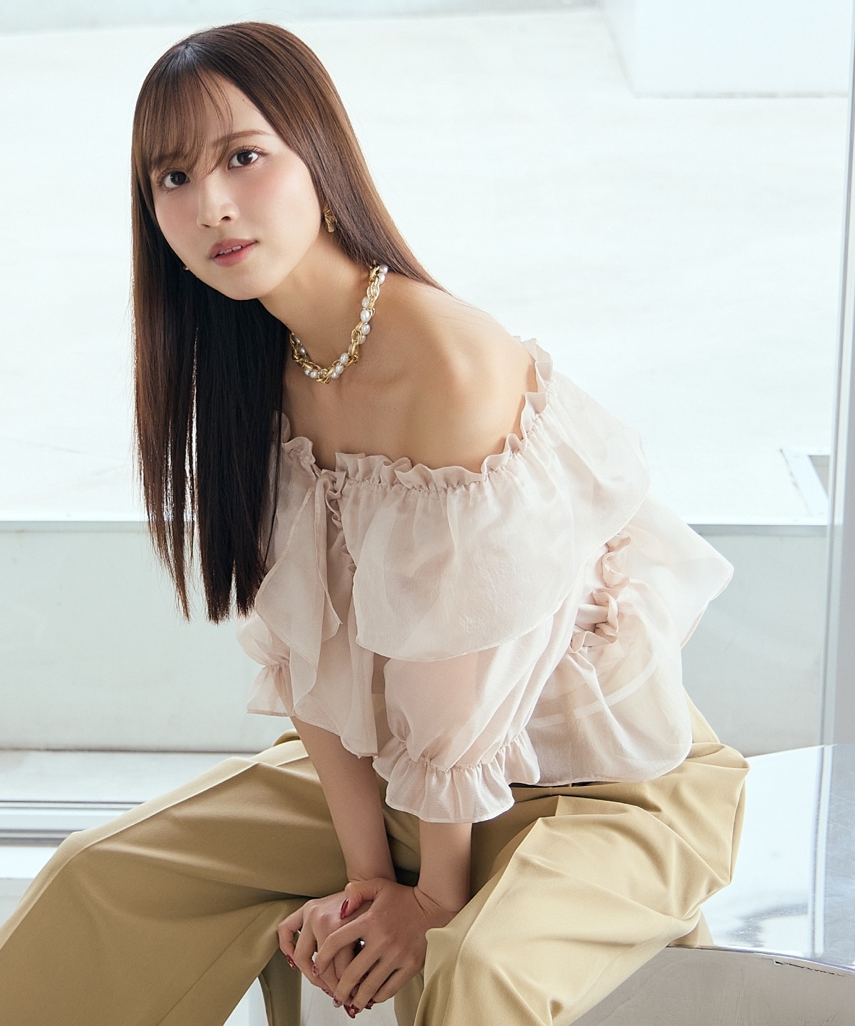 【先行予約受付中】フリルクロスシアーブラウス