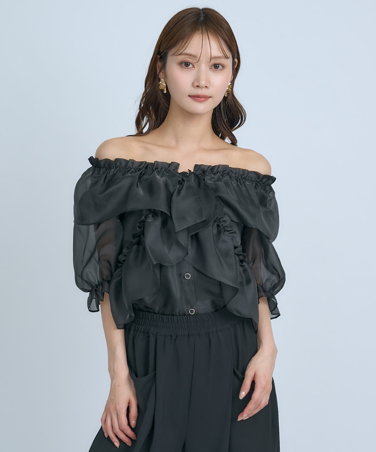 【先行予約受付中】フリルクロスシアーブラウス