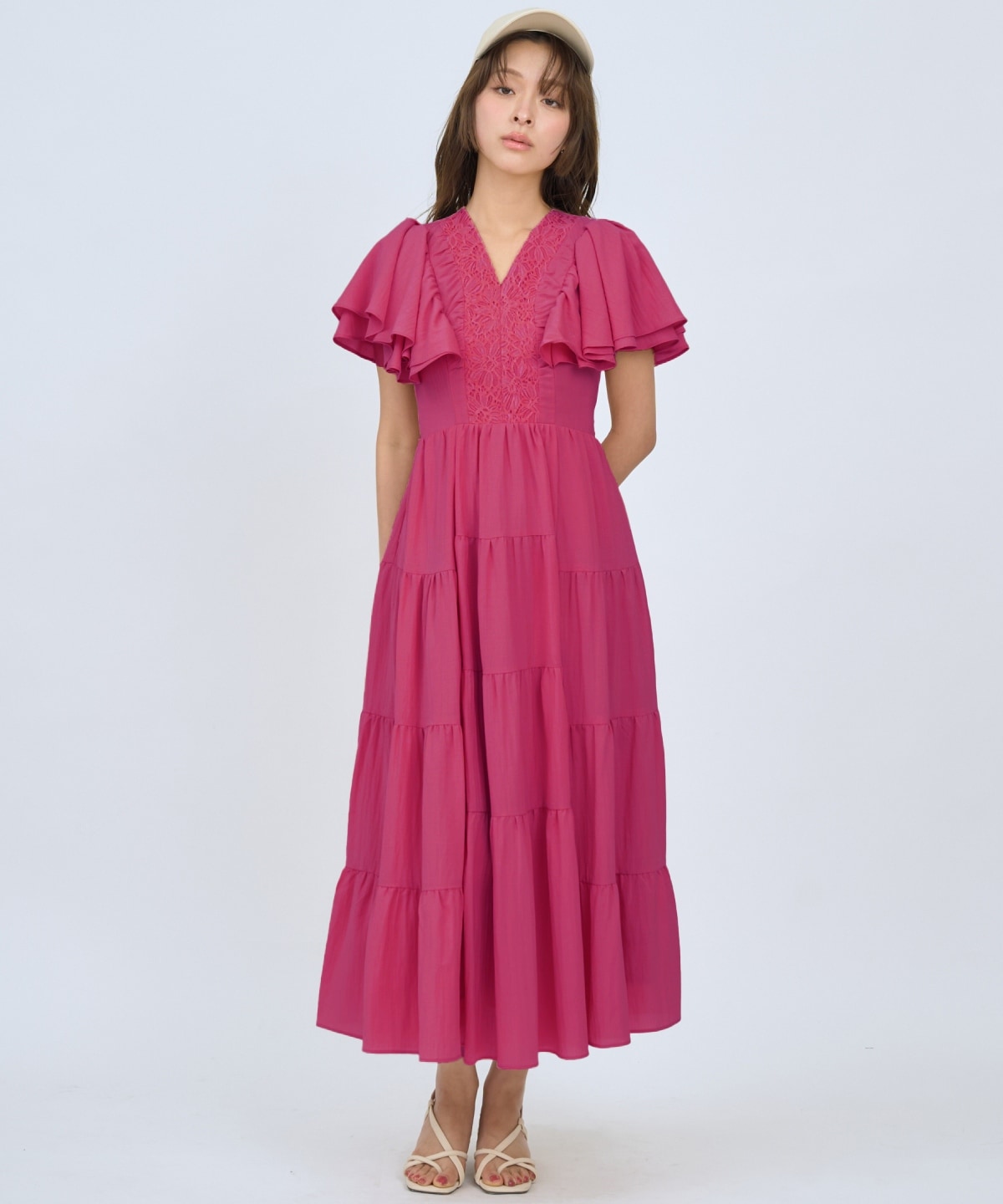 【先行予約受付中】Vネック襟レースティアードワンピース