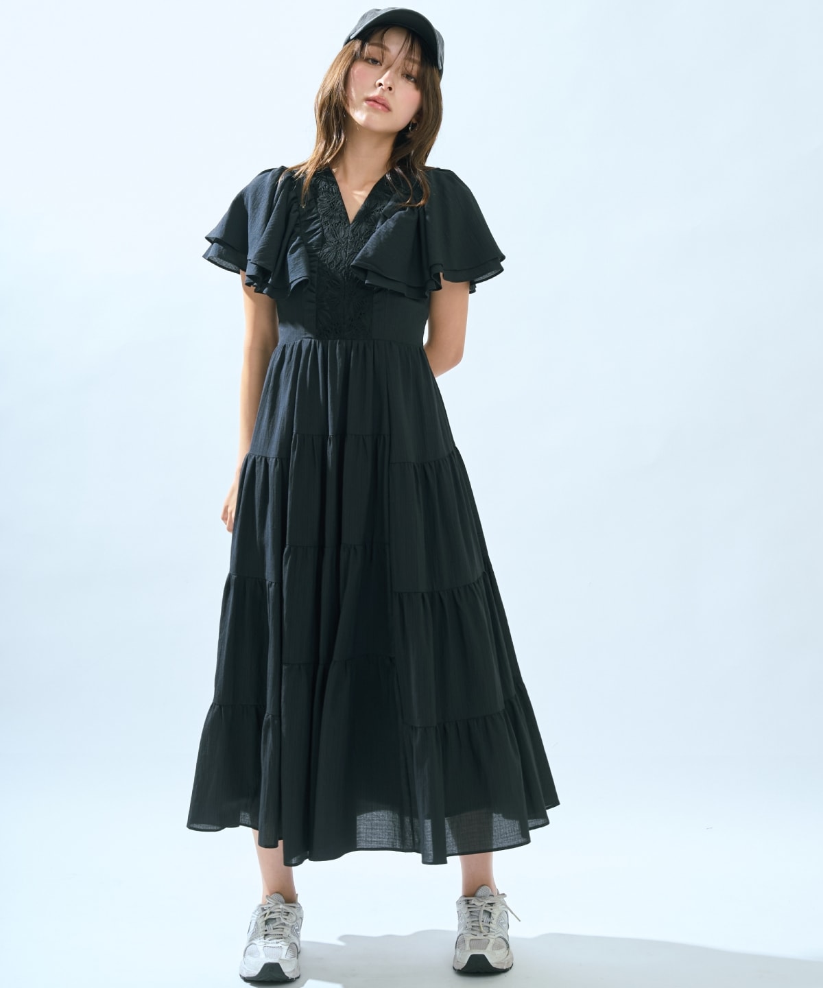 【先行予約受付中】Vネック襟レースティアードワンピース