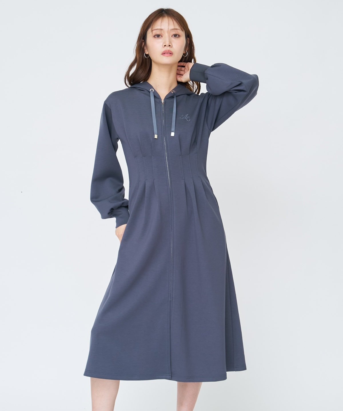 フード付きZIPワンピース
