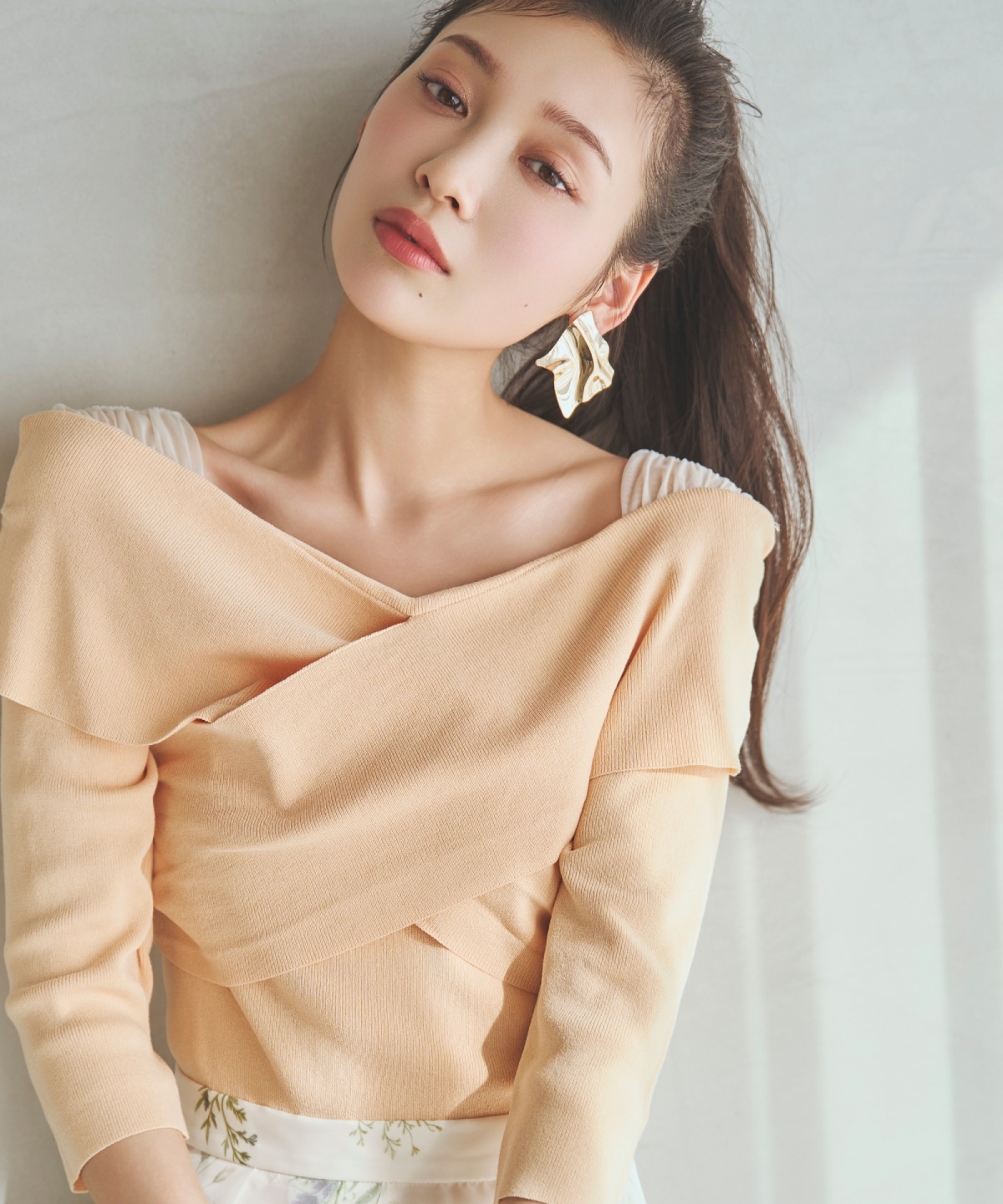 【先行予約受付中】7分袖クロスネックニットプルオーバー