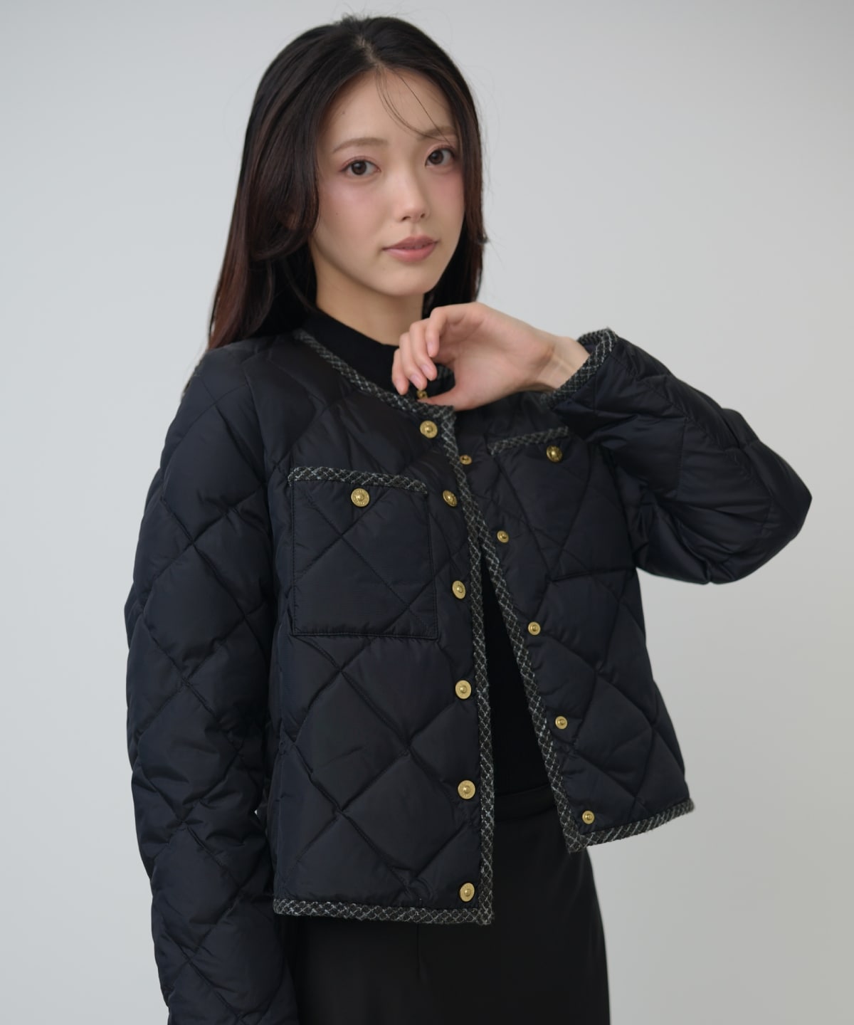 【TAION×AND COUTURE】ノーカラーショートダウンジャケット