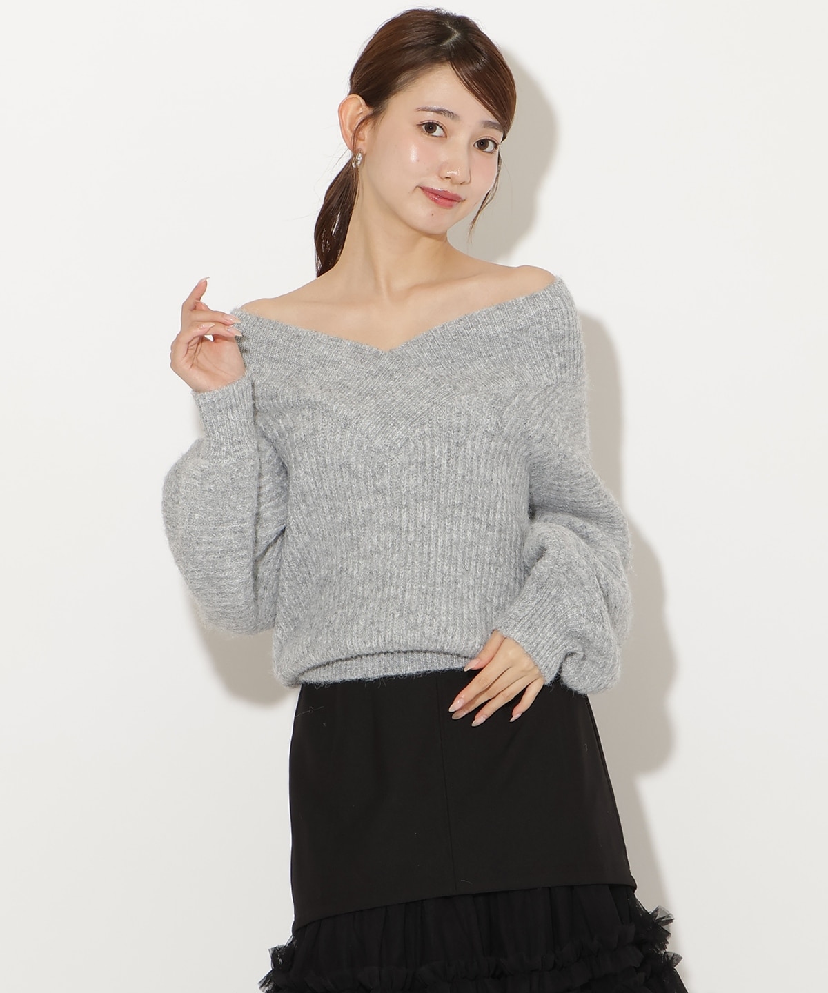 【10/16(金)10時 先行予約開始】Vネックオフショルニットプルオーバー