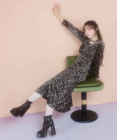 クロスリボンフラワーベロアロングワンピース