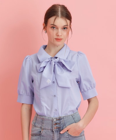 ロゴリボンパフスリーブブラウス