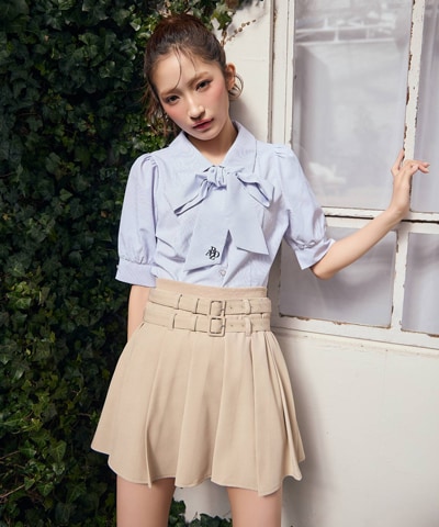 ロゴリボンパフスリーブブラウス