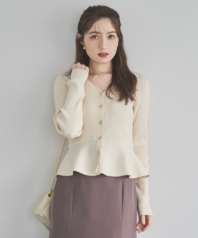 ペプラムリブ金ボタンニット