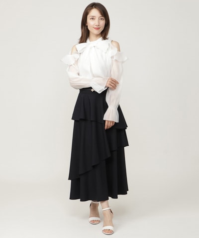 パールバックルベルトティアードスカート