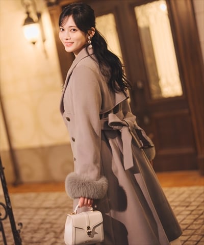 リアルファー付きウールフレアコート