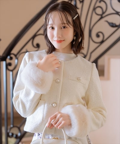 先行予約受付中】ノーカラーブークレショートコート(F ホワイト