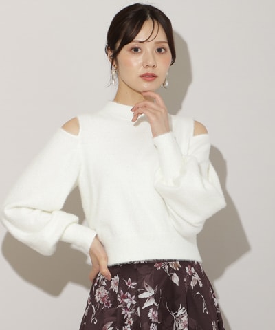 ショルダースリットフェザープルオーバー