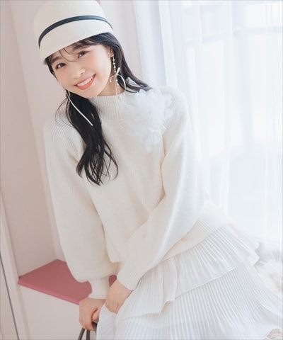 【KNIT PLEATS SET series】フラワーモチーフボトルネックニット