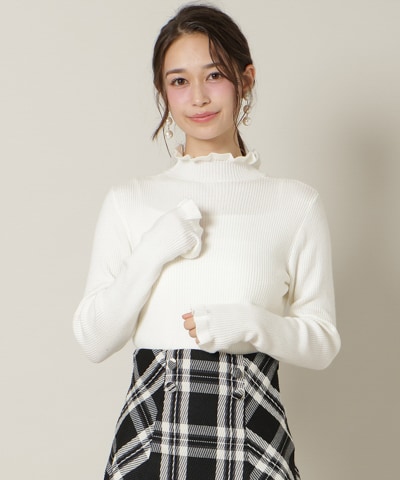 フリルネックプルオーバー