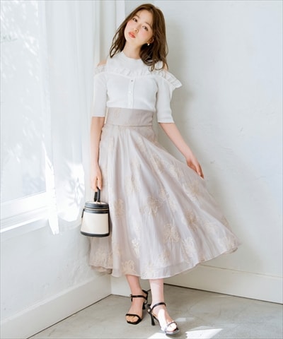 フラワー刺繍シアースカート