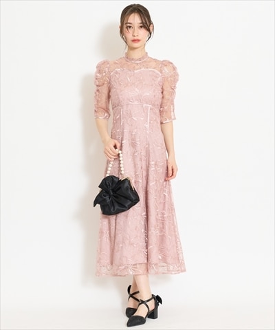 パイピングライン刺繍ワンピース