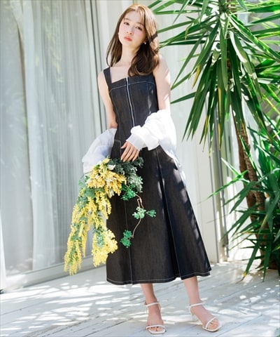 ステッチデザインフロントZIPワンピース