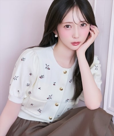 【8/7(fri)発売】モチーフ刺繍カーディガン