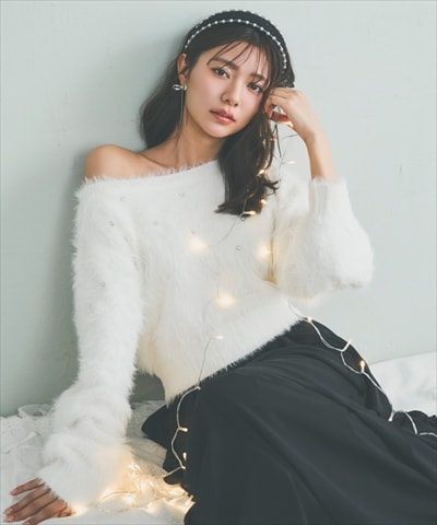 ビジューフェザーニットプルオーバー