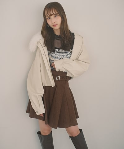 ベルト付きフレアミニスカート