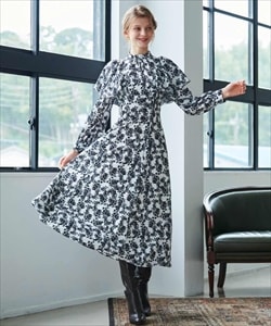 花柄ケープフリルワンピース
        