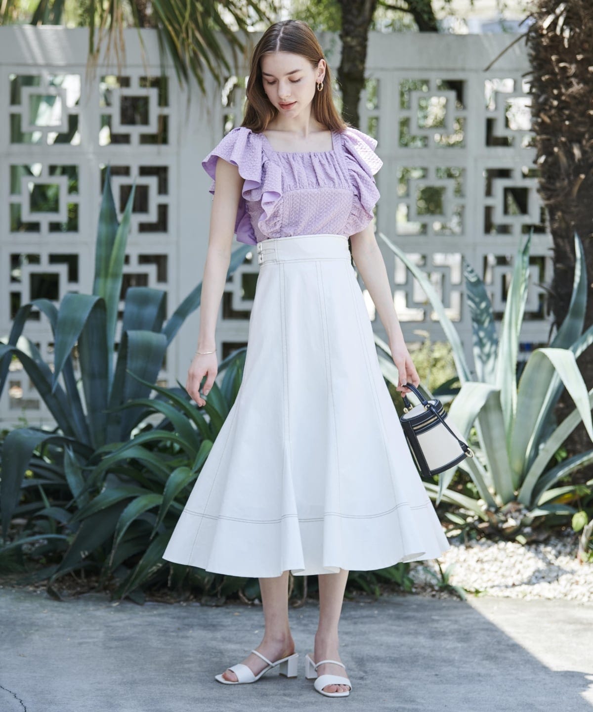 ジャガードフリルブラウス