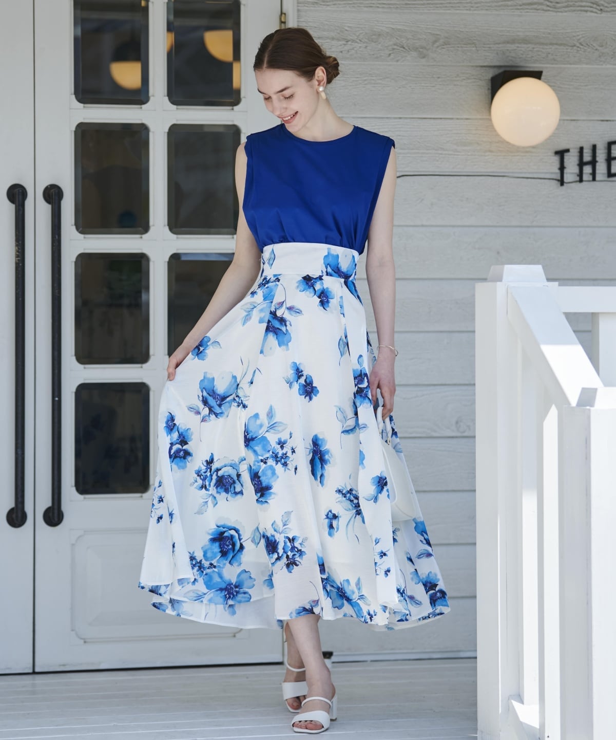 シャインＢＩＧフラワーフレアスカート
        