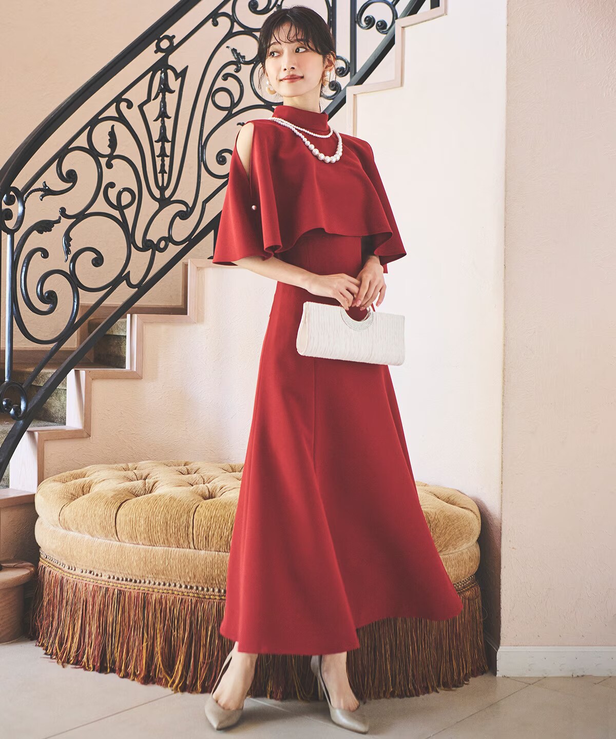 ケープレイヤードドレス